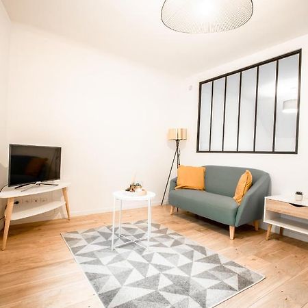 Charmant F2 Hyper Centre De Melun Daire Dış mekan fotoğraf