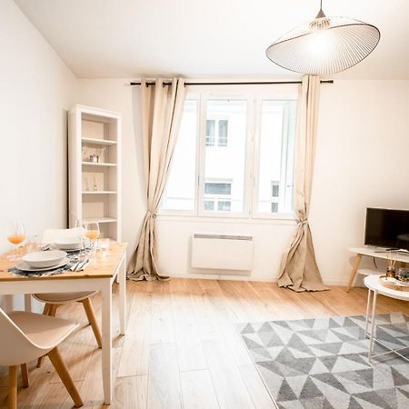 Charmant F2 Hyper Centre De Melun Daire Dış mekan fotoğraf